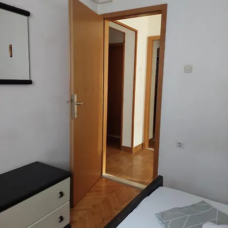 With A Parking Space Postira, Brac - 700 Appartement